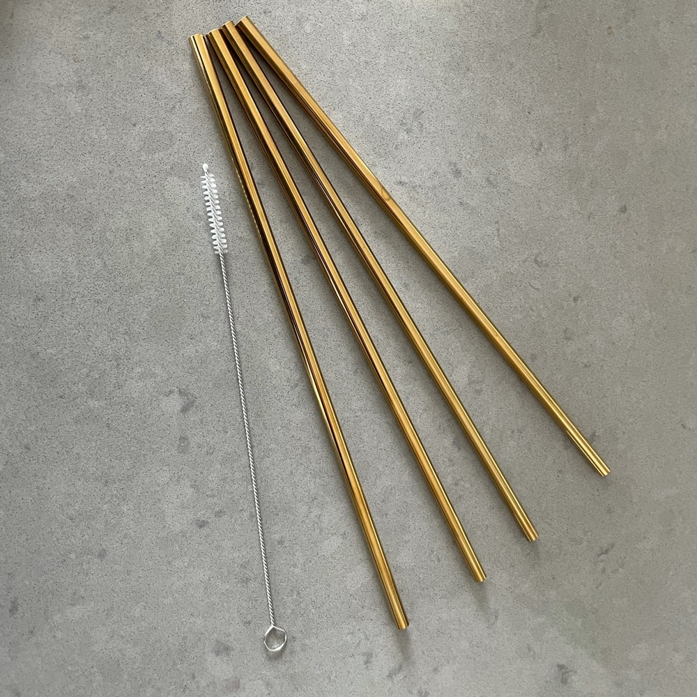 Bloomingdale’s Home metal straws gold total of 8 (2 packs of 4)
